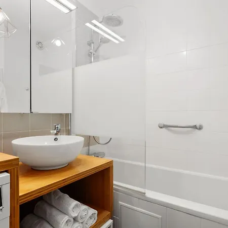 Bnbnova - 2br - Eiffel Tower & Beaugrenelle Apartment